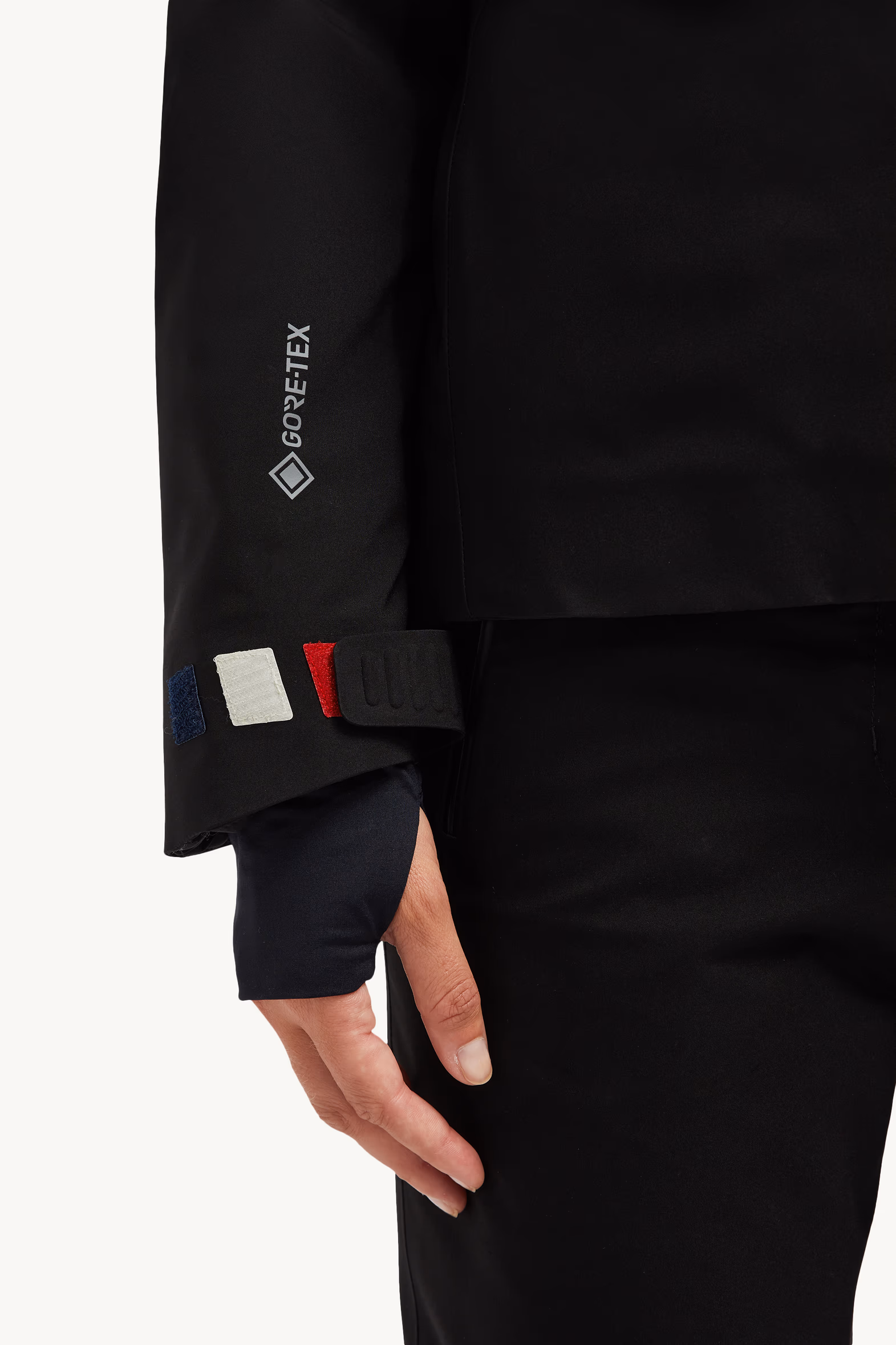 Chaqueta de esquí de GORE-TEX con capucha Chanaveyy Mujer Negro Moncler 6
